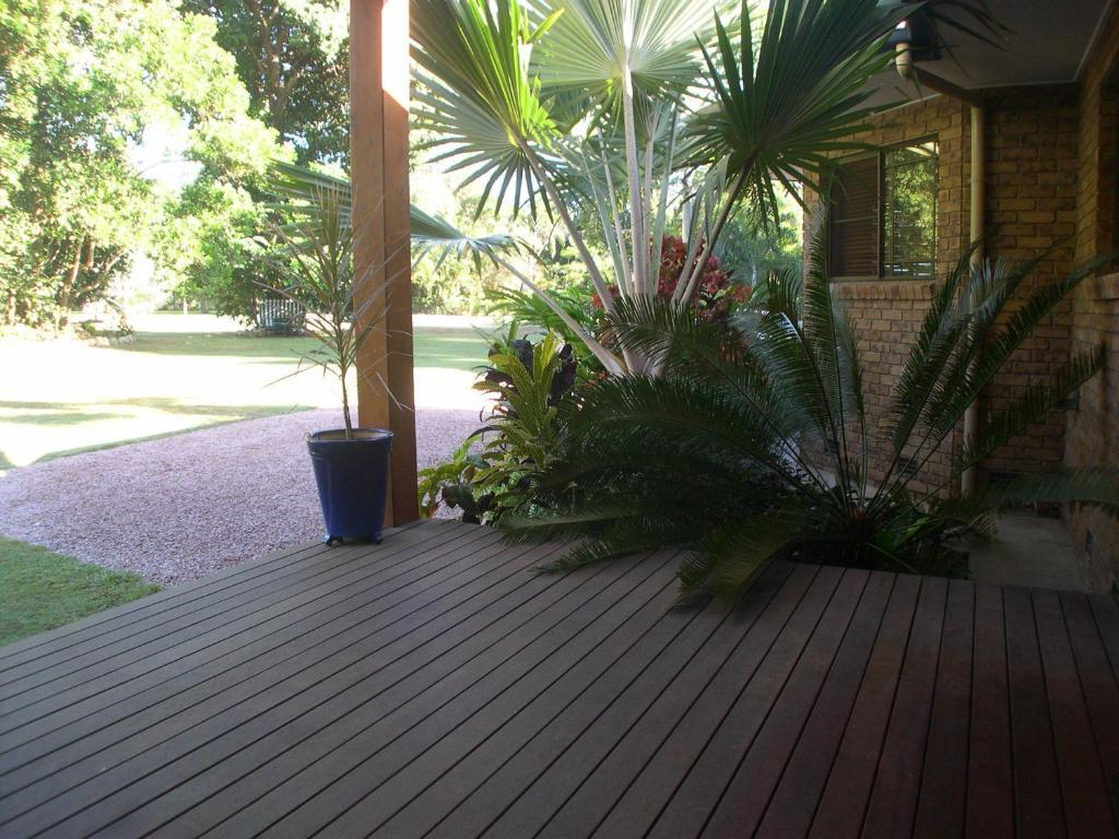 Hibiscus Lodge Bed & Breakfast Wongaling Beach Ngoại thất bức ảnh